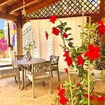 Tatil Evi Surya, Scoprendo L'oriente
