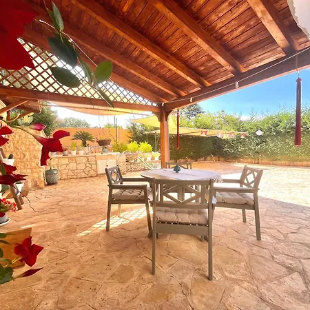 Surya, Scoprendo L'oriente Ferienhaus *